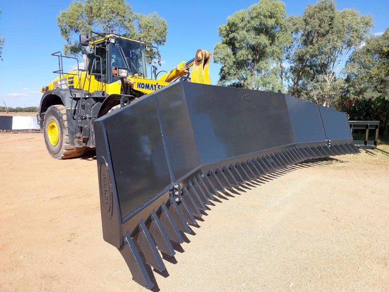8 Metre stick rakes 