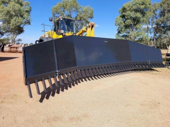 8 Metre stick rakes 