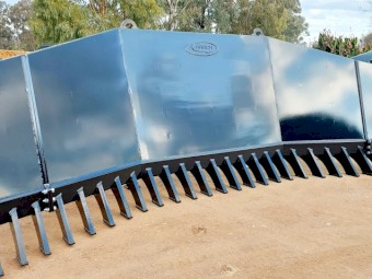 5 Metre stick rakes 