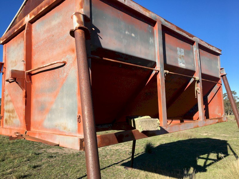 10 tonne Fertiliser Field Bin Gravity Discharge