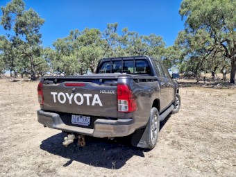 2016 Dual Cab Hilux SR
