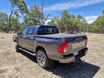 2016 Dual Cab Hilux SR