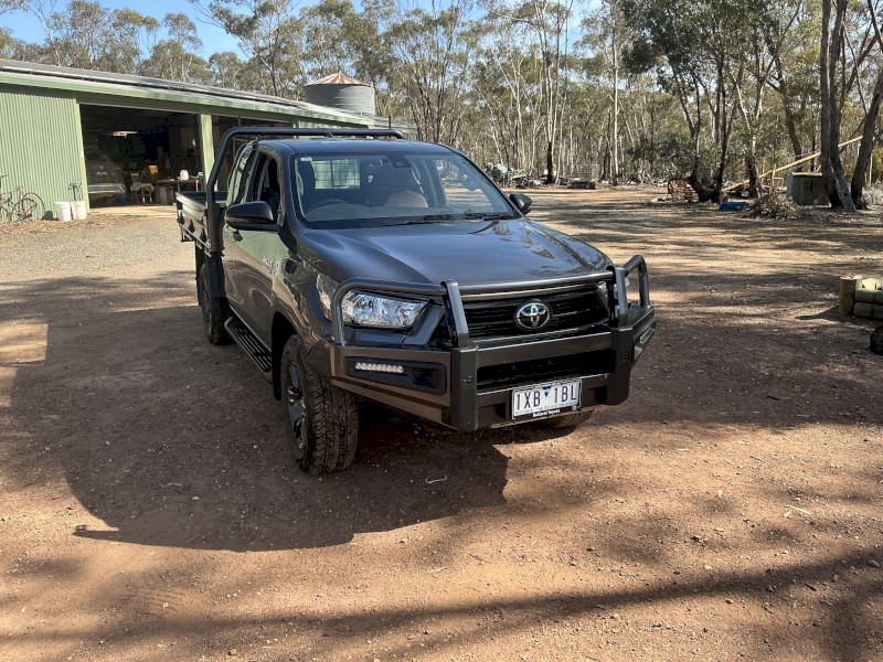 Toyota Hilux extra cab 