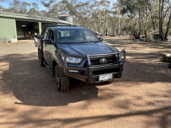 Toyota Hilux extra cab 