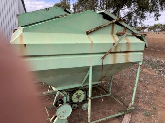 Vennings rear discharge seed super unit 
