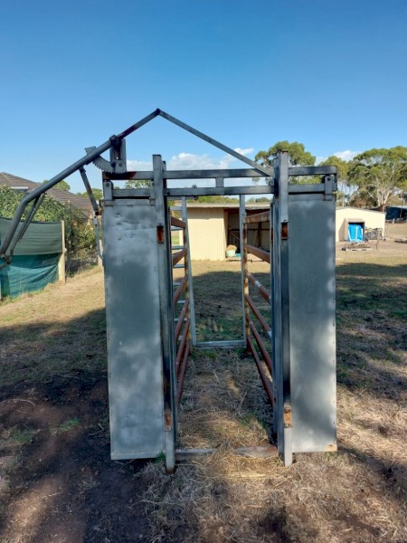 Portable Cattle Crush