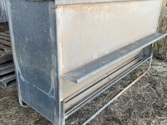 Cowra Lick Feeder