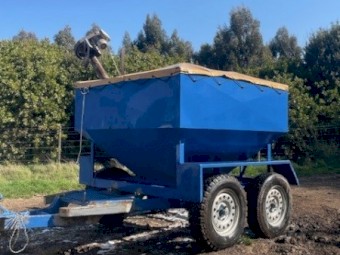Grain Trail Feeder