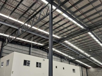 Large Shed near New 10000 Sqm (140M Length, 72M Wide, 10M Eve Height )