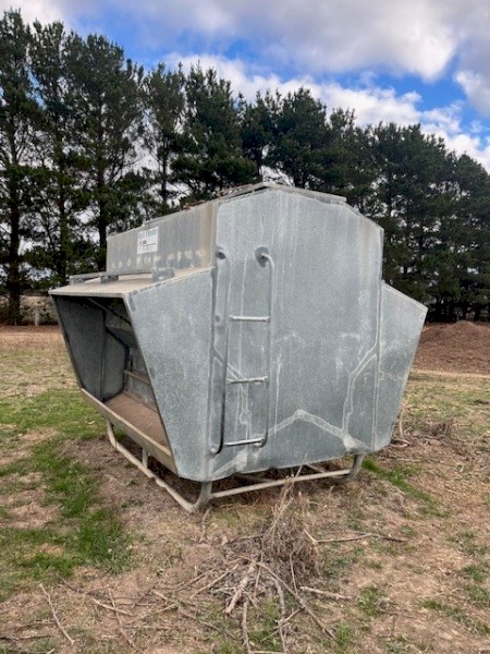 Grain Lick Feeders 