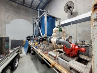 2001 Hino Ranger with Crane & Filtration System 