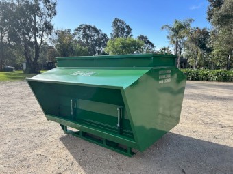 Grain/pellet feeders 2.4 ton brand new direct from manufacturer 