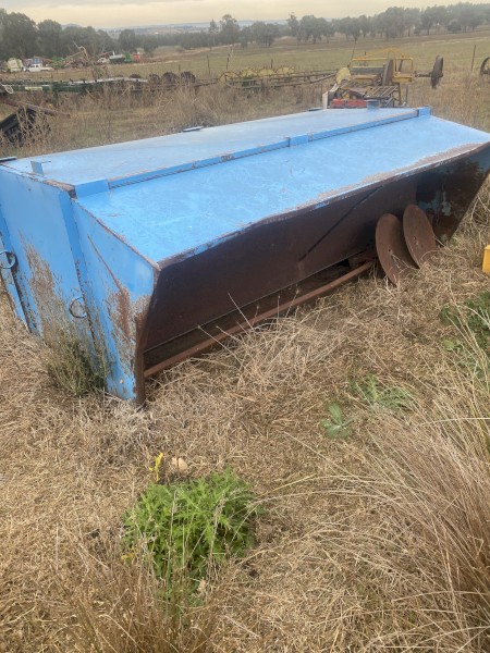 Sheep feeders 