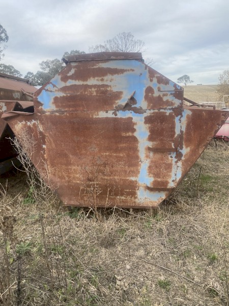 Cattle Feeders 