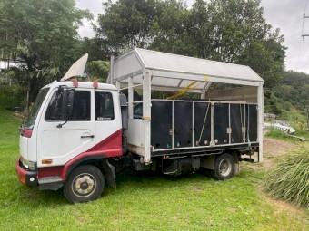 2007 Nissan UD ML240 Truck