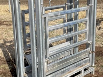 Sheep Meat Handler & Lamb Chute 
