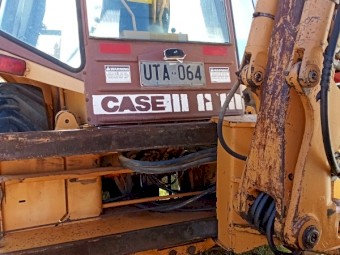 Case 580E Back Hoe