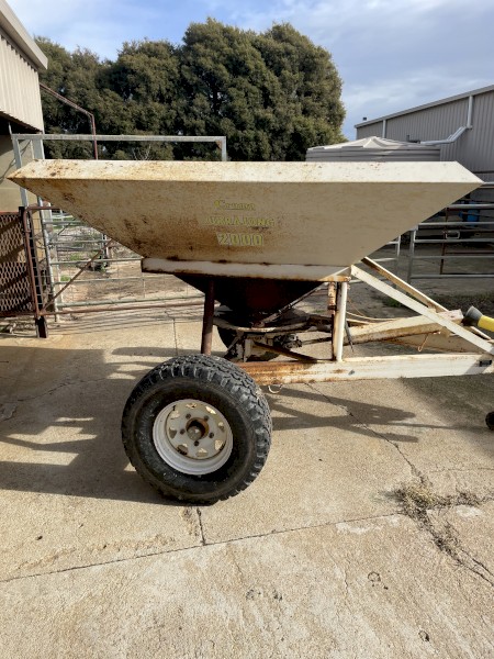 Crump Kurrajong 2000 Spreader