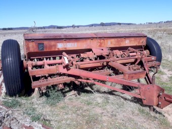 23 tyne Massey Ferguson Combine