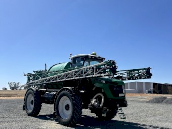 2017 Goldacres G8 8042 Self Propelled Boom Spray