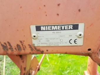 Niemeyer Hay Rake