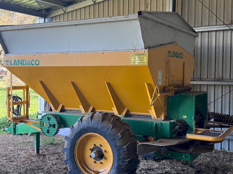 2014 Landaco TS4800 Spreader