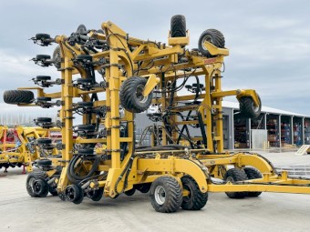 2013 SERAFIN ULTISOW S18-60 BI-FOLD SINGLE DISC AIR SEEDER Used