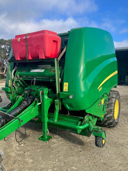 2014 John Deere 960 Round Baler