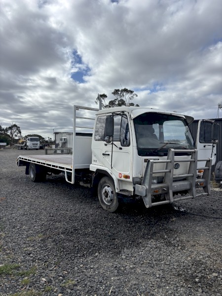 UD Tray Truck