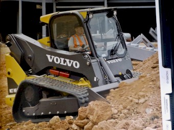 VOLVO SKID STEER LOADER