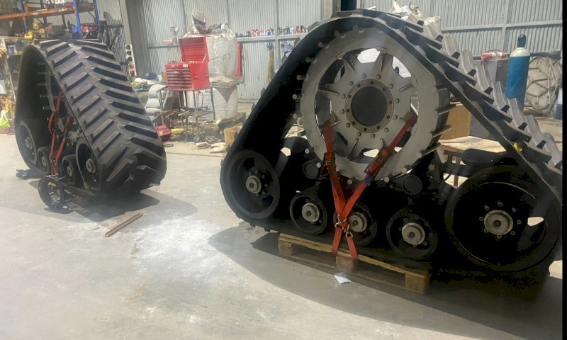 Pair NEW header tracks JD/CIH Poluzzi