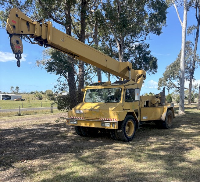 Linmac mobile crane