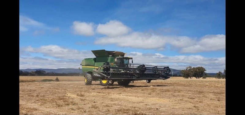 2013 John Deere S670 Header with Fronts