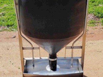 Pig feeders wet/dry Aussie made