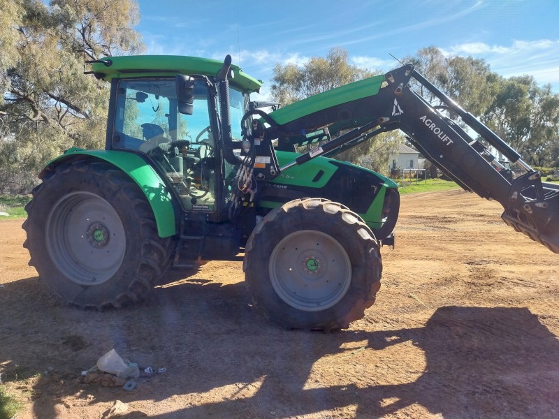 2020 Deutz 5125G Tractor with Front End Loader