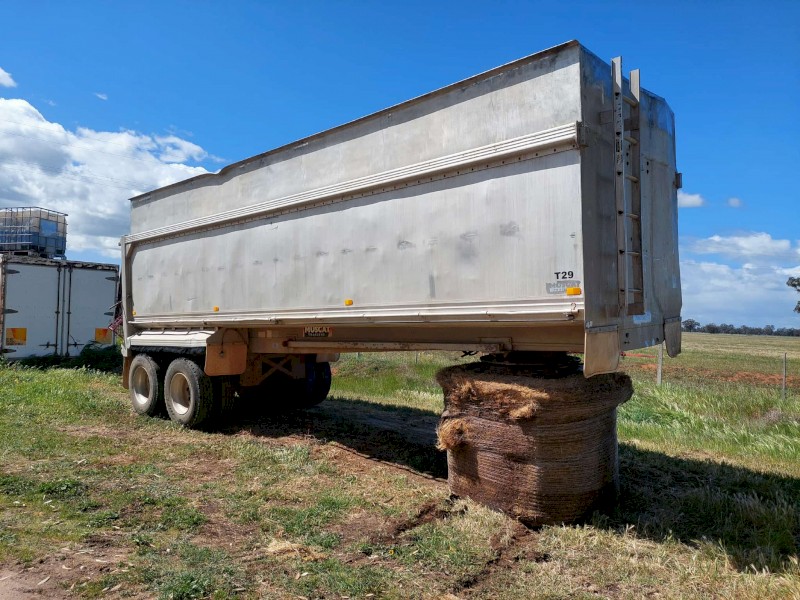 Bogie Tipper Ball Race 26ft x 7'