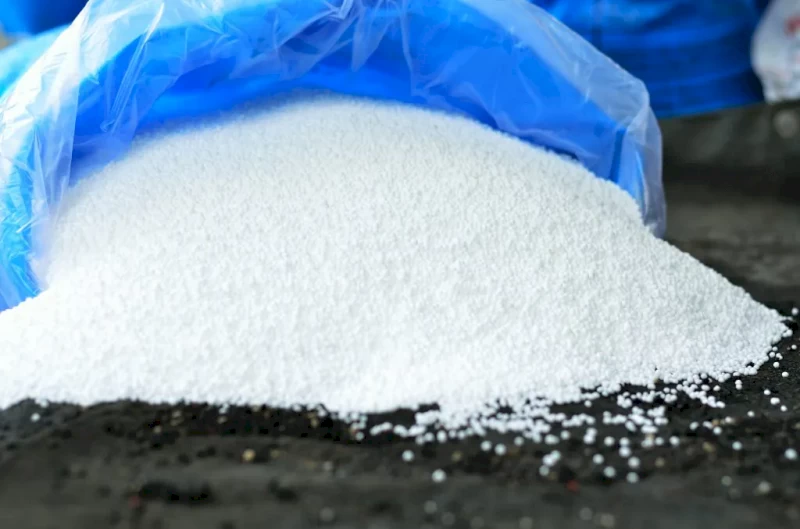 Urea 