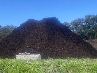  Organic screened FOGO compost/ soil conditioner