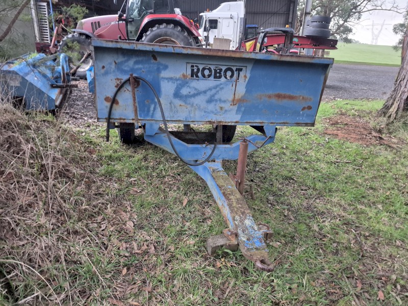 Robot tipper trailer 