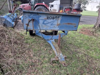 Robot tipper trailer 