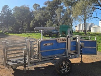 Clipex Sheep handler
