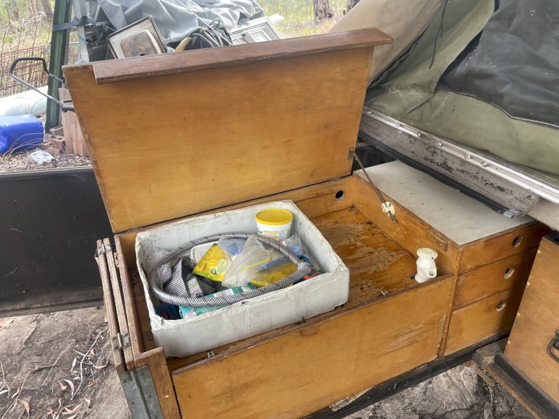 Camper trailer 