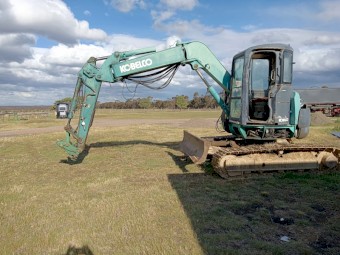 Kobelco SK75UR Excavator