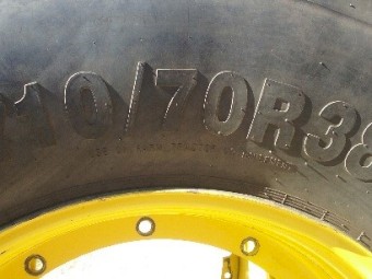 710/70R38 tyres on 12 bolt John deere rims