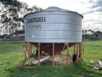 Sherwell 36m  pto auger field bin