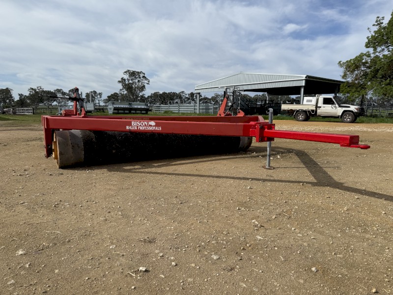 Bison 3.5m Roller 