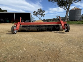 Bison 3.5m Roller 