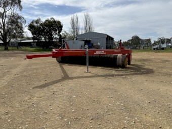 Bison 3.5m Roller 