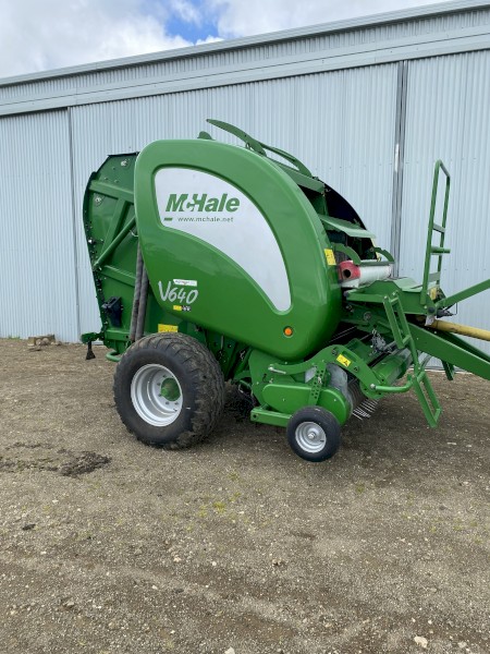 2014 McHale V640 round baler