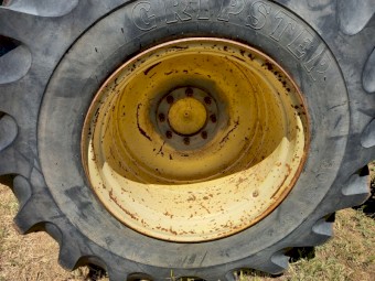 WANTED John Deere 30.5-32 Tractor Type Rims